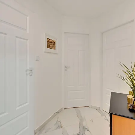 Grand - Solaris - 200 M From Monte Cassino Sopot